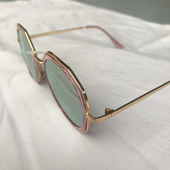 NWT Retro Geometric Sunglasses - Picture 8 of 15